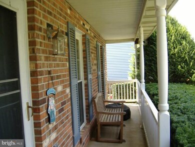 1699 Brimfield Cir, Sykesville, MD 21784 - photo 4