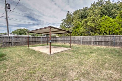 1202 N Pine St, Waurika, OK 73573 - photo 6