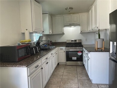 16533 Vine St, Hesperia, CA 92345 - photo 5