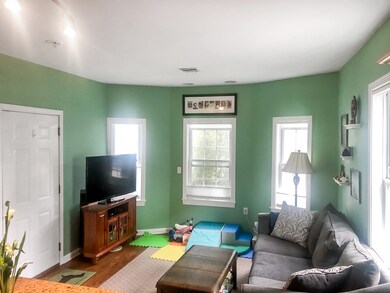 39 Montgomery St unit 1, Cambridge, MA 02140 - photo 2