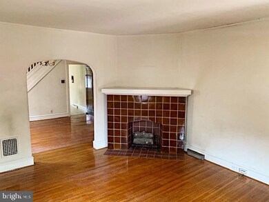 713 Crescent Ave, Reading, PA 19605 - photo 4