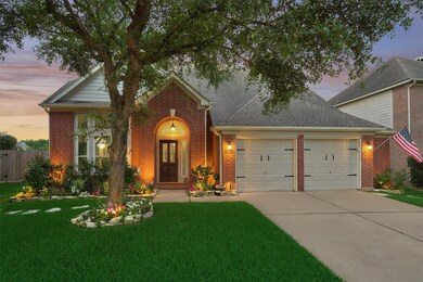 16118 Wild Grove Ct, Tomball, TX 77377 - photo 2