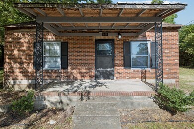 808 Woodside St, Columbia, TN 38401 - photo 4