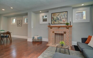 Living Room (2)