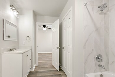 28402 Champion Oaks Dr unit 2, Magnolia, TX 77354 - photo 6