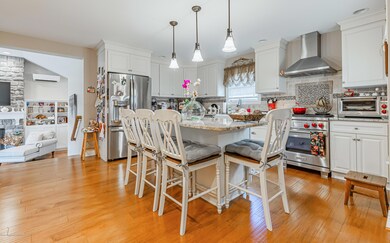 422 Sampson St, Old Forge, PA 18518 - photo 7