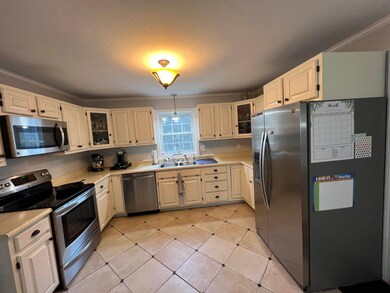 371 Deerfield Rd, Allenstown, NH 03275 - photo 3