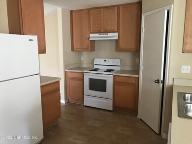 4627 Crib Ct, Jacksonville, FL 32210 - photo 2