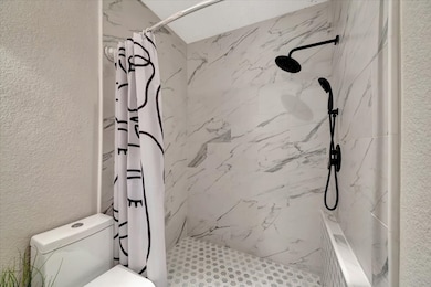 Neutral tones and contemporary materials come toge