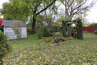 1421 Clarendon Ave, Niles, MI 49120 - photo 5