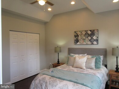 4501 Forest View Ave, Baltimore, MD 21206 - photo 4