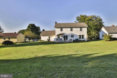 252 Orchard View Dr, Leola, PA 17540 - photo 5