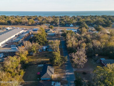 614 N Wright-56001-2