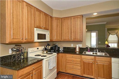 1005 Eastbourne Ct, Frederick, MD 21702 - photo 7