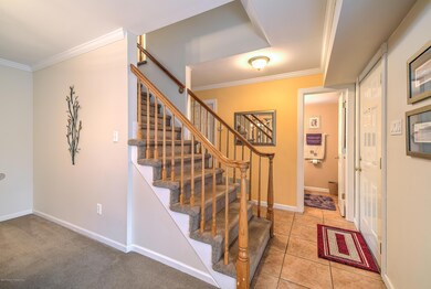 004_FOYER