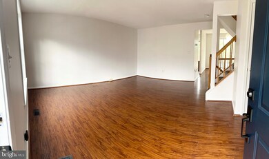 13831 Laura Ratcliff Ct, Centreville, VA 20121 - photo 6