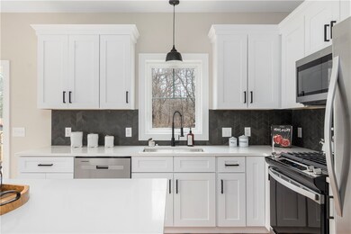 81 Ninigret Rd, Narragansett, RI 02882 - photo 5