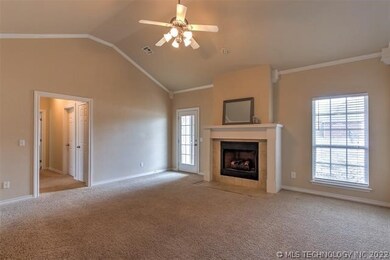 1203 S Mockingbird Ln, Skiatook, OK 74070 - photo 4