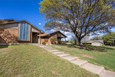 711 E Park Ave, Weatherford, TX 76086 - photo 2