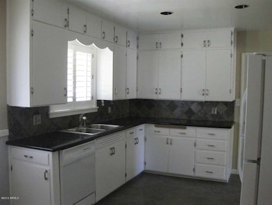 GORGEOUS COUNTERTOPS & CABINETS