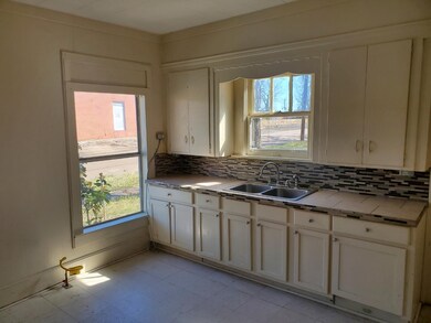 1419 W 6th St, Texarkana, TX 75501 - photo 2