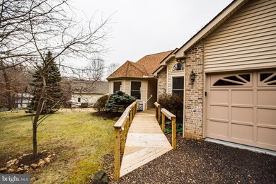 215 Creekside Dr, Locust Grove, VA 22508 - photo 4