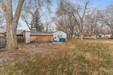 160 N 13th E, Mountain Home, ID 83647 - photo 4