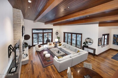 811_potato_patch_interior_living_c