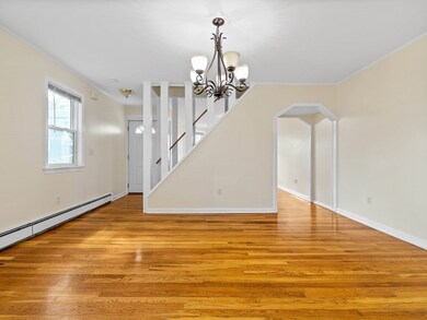 7 Lexington St, Watertown, MA 02472 - photo 4