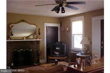 828 Chesapeake Ave, Annapolis, MD 21403 - photo 4