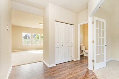 STG071-E2390 Hallway