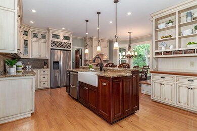 26-web-or-mls-4136 KNOLLCREST CIR N. (c)--