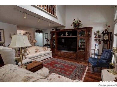 2706 S Chase Dr, Springfield, IL 62704 - photo 3