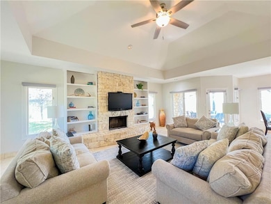 1707 Clubhouse Hill Dr unit 5, Spicewood, TX 78669 - photo 3