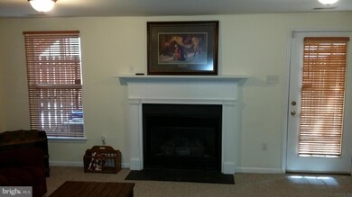 20858 Shamrock Glen Cir, Germantown, MD 20874 - photo 6