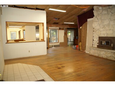 Living Room/Dining Room
