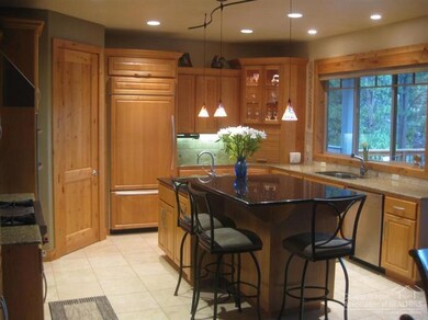 2840 NW Lakemont Dr, Bend, OR 97701 - photo 3