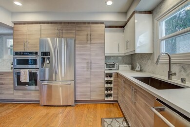 21812 Martinez St, Woodland Hills, CA 91364 - photo 6