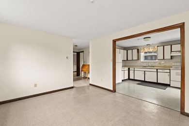 7-web-or-mls-7-connemara-way-9