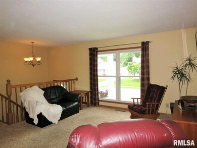 1809 W 54th St, Davenport, IA 52806 - photo 4