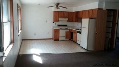 81 Cheltingham Ave, Schenectady, NY 12306 - photo 7