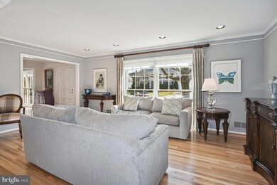 12833 Huntsman Way, Potomac, MD 20854 - photo 4