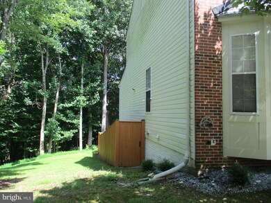 11135 Maryland Manor Ct, Germantown, MD 20876 - photo 3