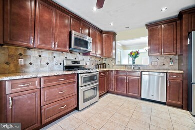 512 Tolbelt Ct, Stafford, VA 22554 - photo 4