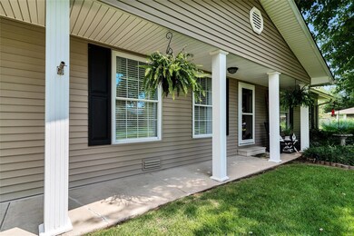 511 E Perry St, Maryville, IL 62062 - photo 2