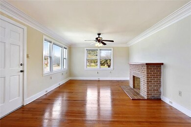 Gorgeous real wood floors, second fireplace to enj