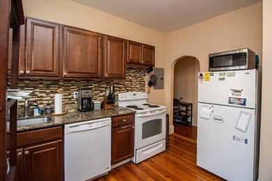 636 Washington St unit 2, Brookline, MA 02446 - photo 7