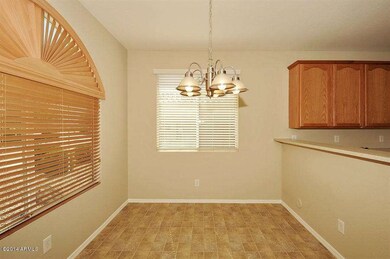 7412WEllisSt_vht_viewer_2005