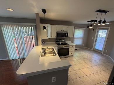 39588 Squire Rd, Novi, MI 48375 - photo 5