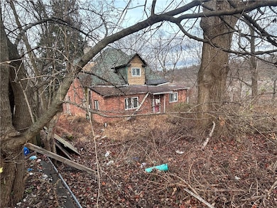 201 Latrobe St, McKeesport, PA 15133 - photo 6